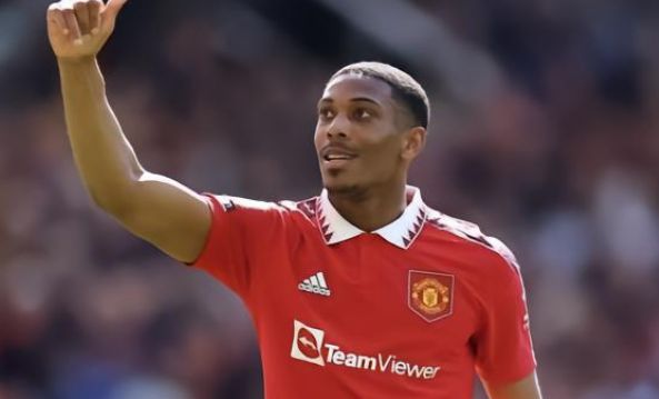 【NFL动态】酋长发布首份伤病报告 好莱坞-布朗全面参与训练